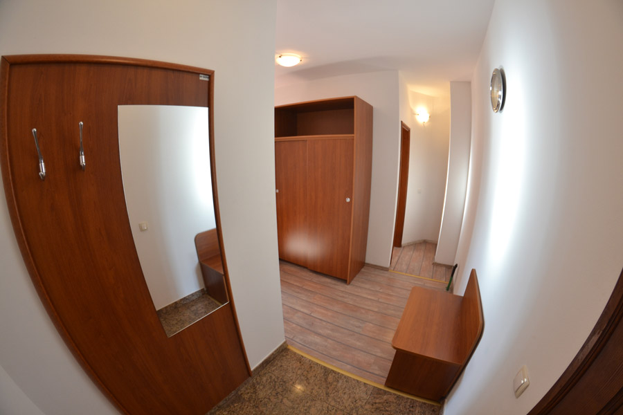 hodnik - ulaz u apartman