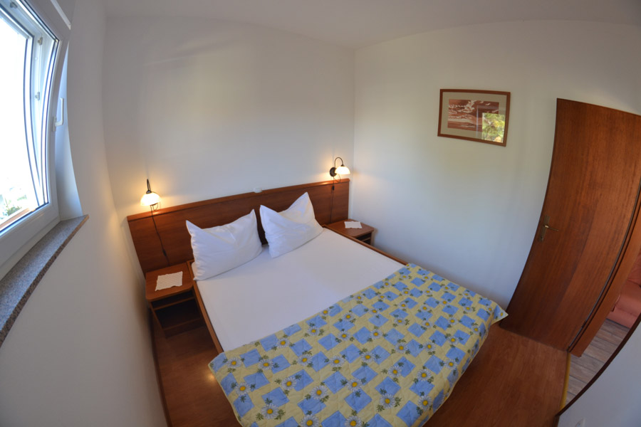 Apartmani pogled na more jednosobni za tri osobe