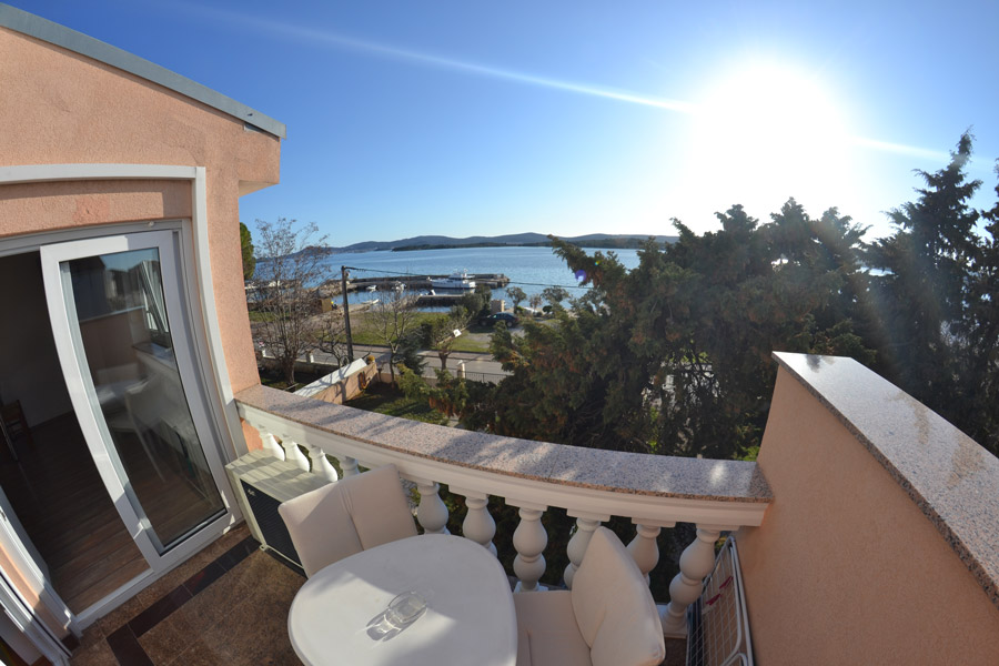 terasa s pogledom na more