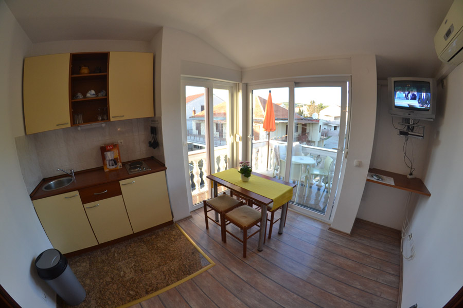 kuhinja i blagavaonica