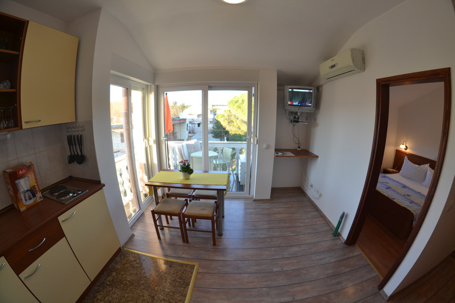 kuhinja i blagavaonica