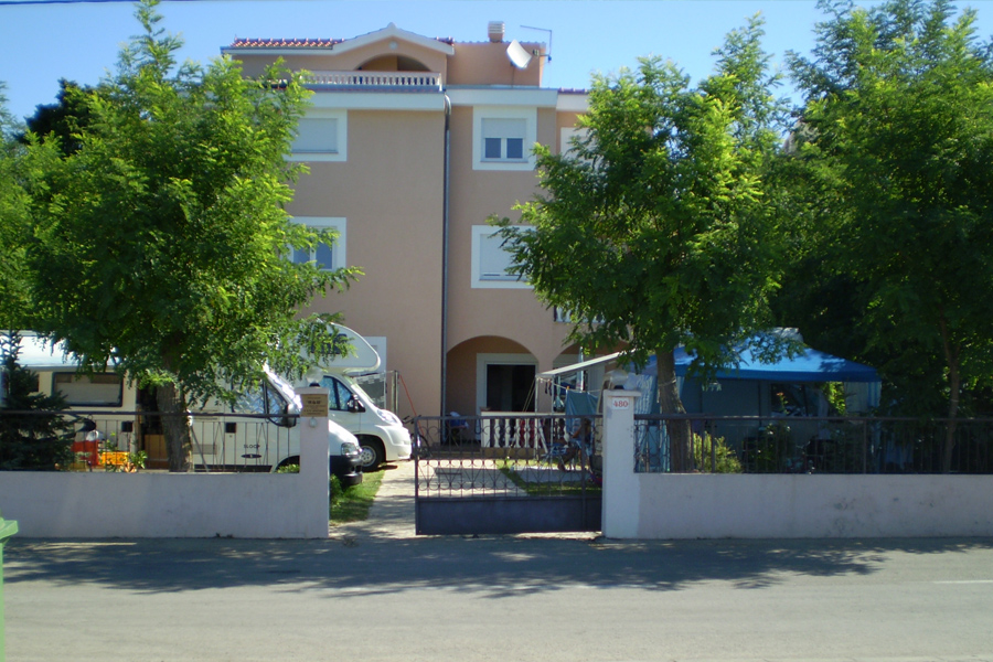 autocamp turanj apartmani r&b