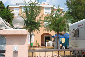 apartmani i autocamp rb