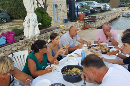 Festivities guests sea