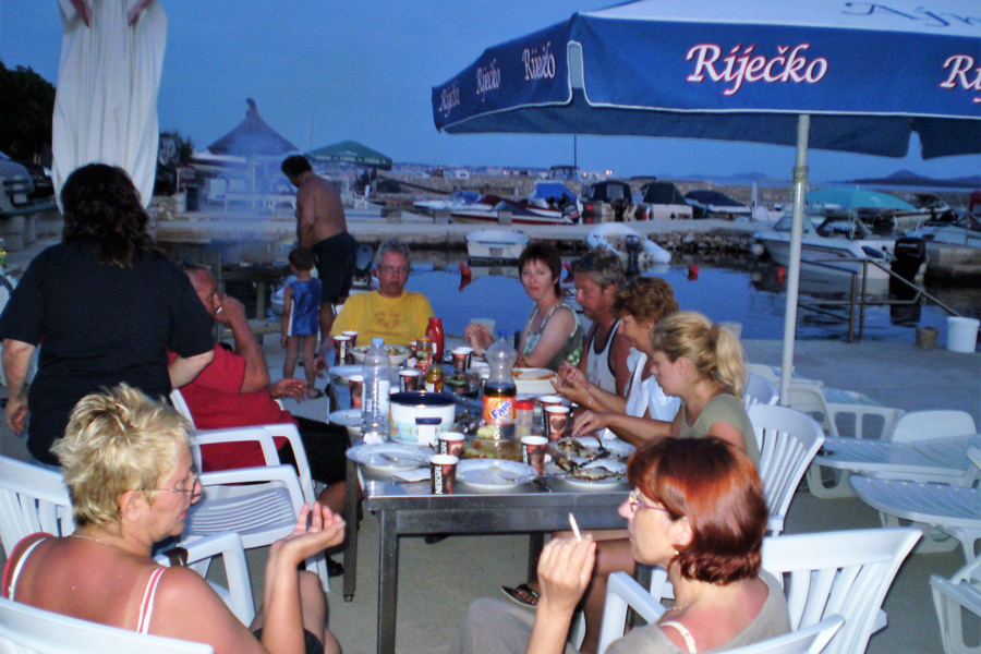 večera uz more