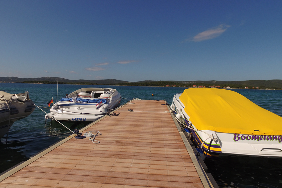 ponton za vez brodova